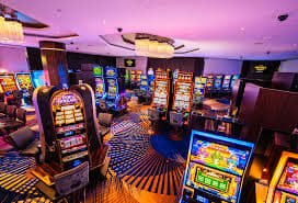 ink768 Kasino – tampilan lobby kasino online ink768 dengan ratusan pilihan game slot dan meja kartu